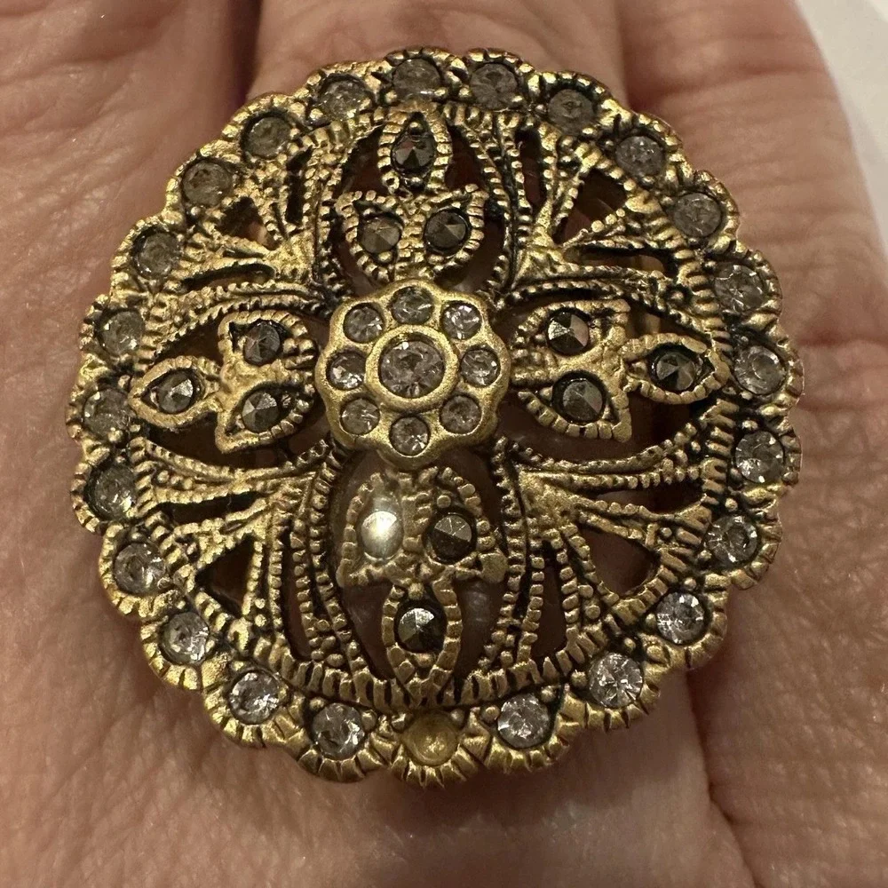 Filigree Shield Gold Tone CZ & Marcasite Rhinestone Cocktail Ring Sz 6 Statement